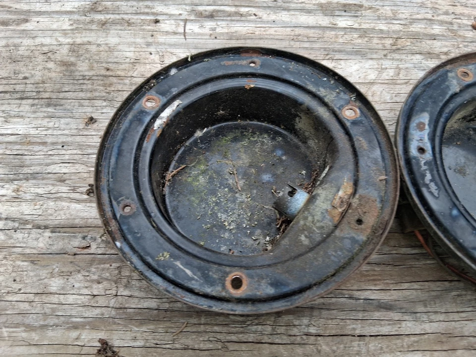 1967 International Scout 800 baldes de lanterna traseira Grote lado esquerdo e direito - Imagem 2 de 4