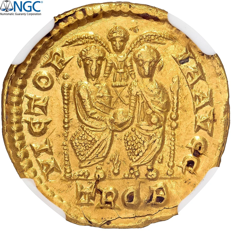 [#1067476] Magnus Maximus, Solidus, 383-388, Trier, Gold, NGC, AU 5/5-2/5, RIC:I - Image 2 of 2