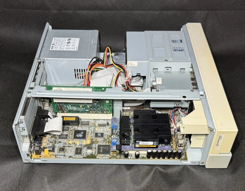 Sun Ultra 5 Workstation, 400MHz, 256MB Memory, 9.1GB HDD, 32X CD, Tested!! - Image 4 of 4