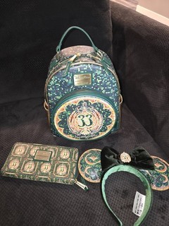 Club 33 Disneyland Emerald 55th Anniversary Backpack Wallet Ears Used 2 times