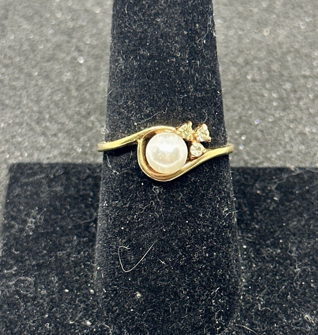 Picture 1 of 4