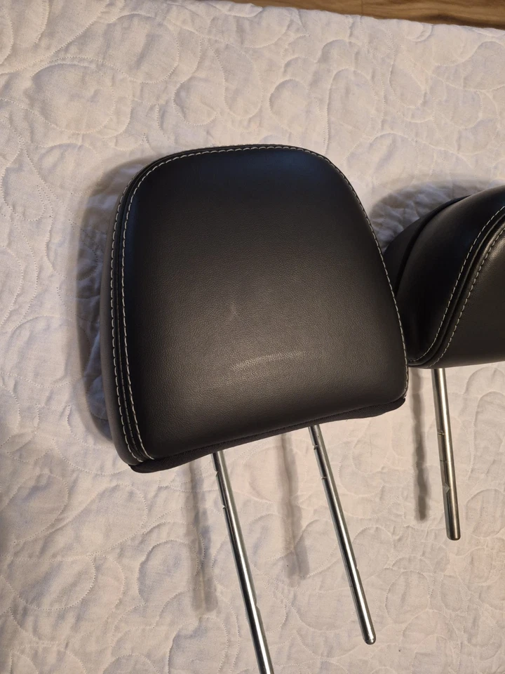 Dodge Journey 2011-2020 asiento trasero, segunda fila reposacabezas Foto 2 de 4