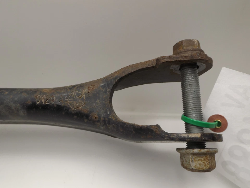 2015–2018 Jeep Cherokee Suspension Trailing Arm Used OEM 5090124AA - Image 3 of 4