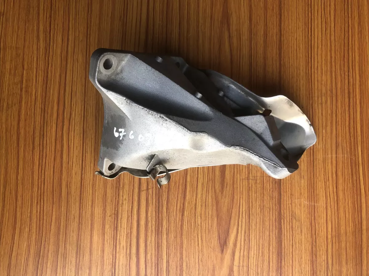 BMW ENGINE Bracket R N46 E81 E90 320i E82 E87 E88 E92 E93 E84 