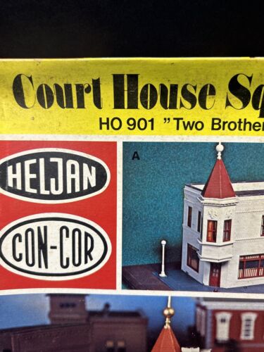 HO Scale Heljan, Court House Square Two Brothers Restaurant Kit, #901 - Picture 2 of 4