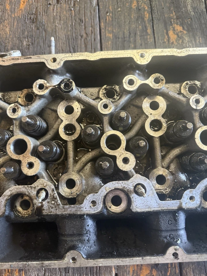 2011-12 Ford F250 SD 6.7L Diesel Powerstroke LH Cylinder Head BC3Z-6049 OEM - Image 4 of 4