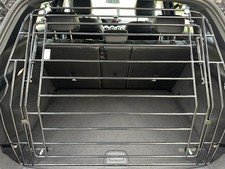Kofferraum-/Heckgitter für Mercedes GLA der Fa. Hundeschutzgitter Kofferraum-/Heckgitter für Mercedes GLA der Fa. Hundeschutzgitter