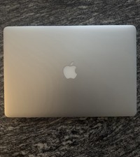 Apple MacBook Pro 15.4" Core i7, 16 GB, 512 GB, 2015 - 30 Ladezyklen