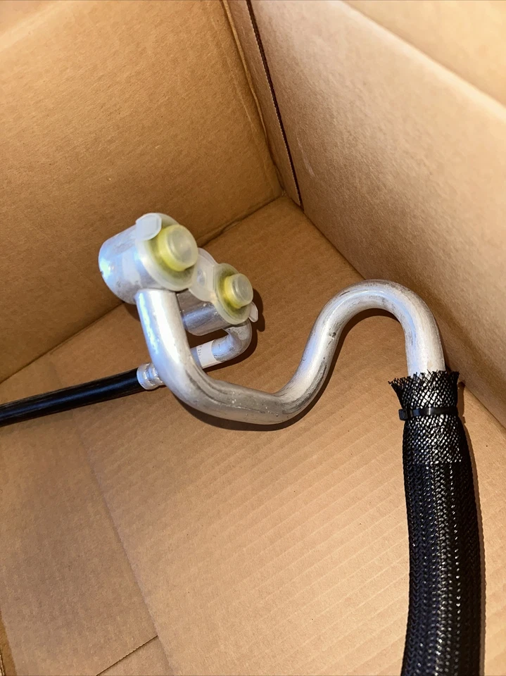 ACDelco 15-30408 A/C Refrigerant Hose Fits CHEVROLET BERETTA / CORSICA 1992-1993 - Image 3 of 4