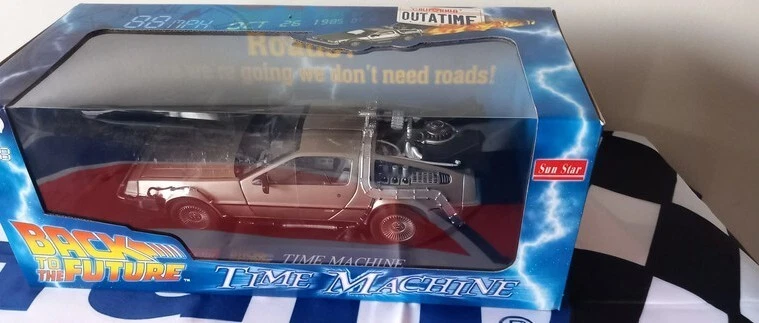 Delorean - Retour vers le futur - 1/18 (Sunstar) - Photo 1/4