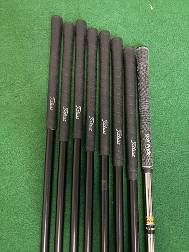 Titleist DCI Black Oversize + Irons 3-PW, R-Flex Graphite, *4-Iron needs shaft* - Picture 8 of 10