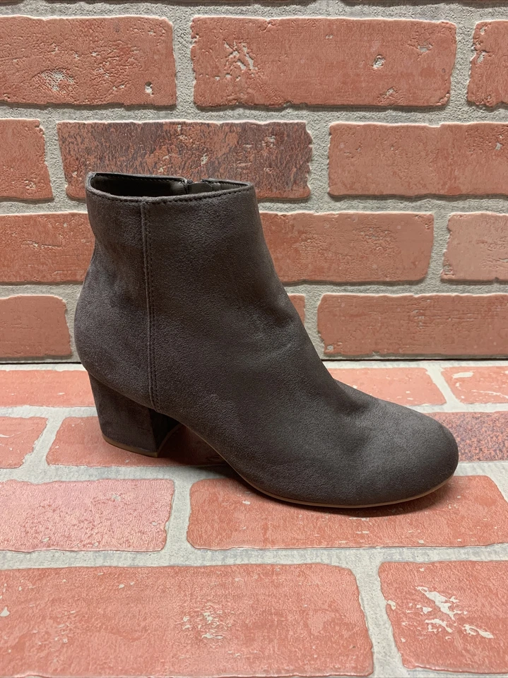 CALL IT SPRING Gray Suede Round Toe Side Zip Block Heel Ankle Boots Women Size 8 - Image 3 of 4