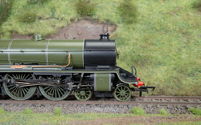 Hornby R30273 Southern Railway N15 King Arthur Class 4-6-0 741