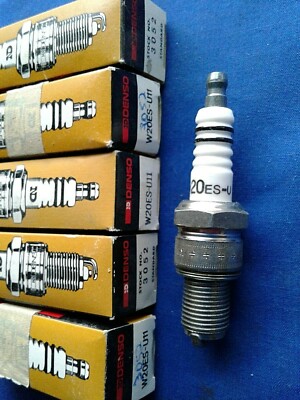 DENSO 3052 Spark Plug W20ES-U11, Set of 5, Interchange R44XL RN5C N9YC