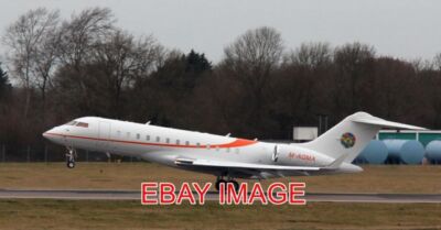 FOTO M-AGMA BOMBARDIER BD-700-1A10 GLOBAL EXPRESS XRS TAXY STN 161221 EIN ANDERES