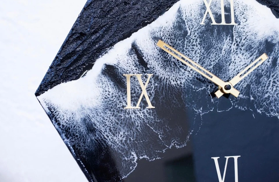 Professional Handmade Epoxy Wall Clock – Modern Design, Silent Quartz - Image 4 of 4