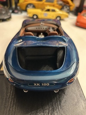 Jaguar XK 180 Teal Green 1:18 Maisto Special Edition Diecast Car