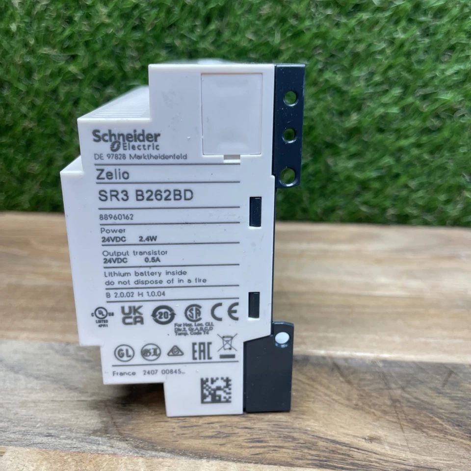 Zelio Logic - Intelligent Relay Module.- 26 I/O - 24Vdc #19M - Image 2 of 4