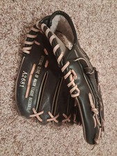 Wilson A2681 Baseball Glove - Youth - Black