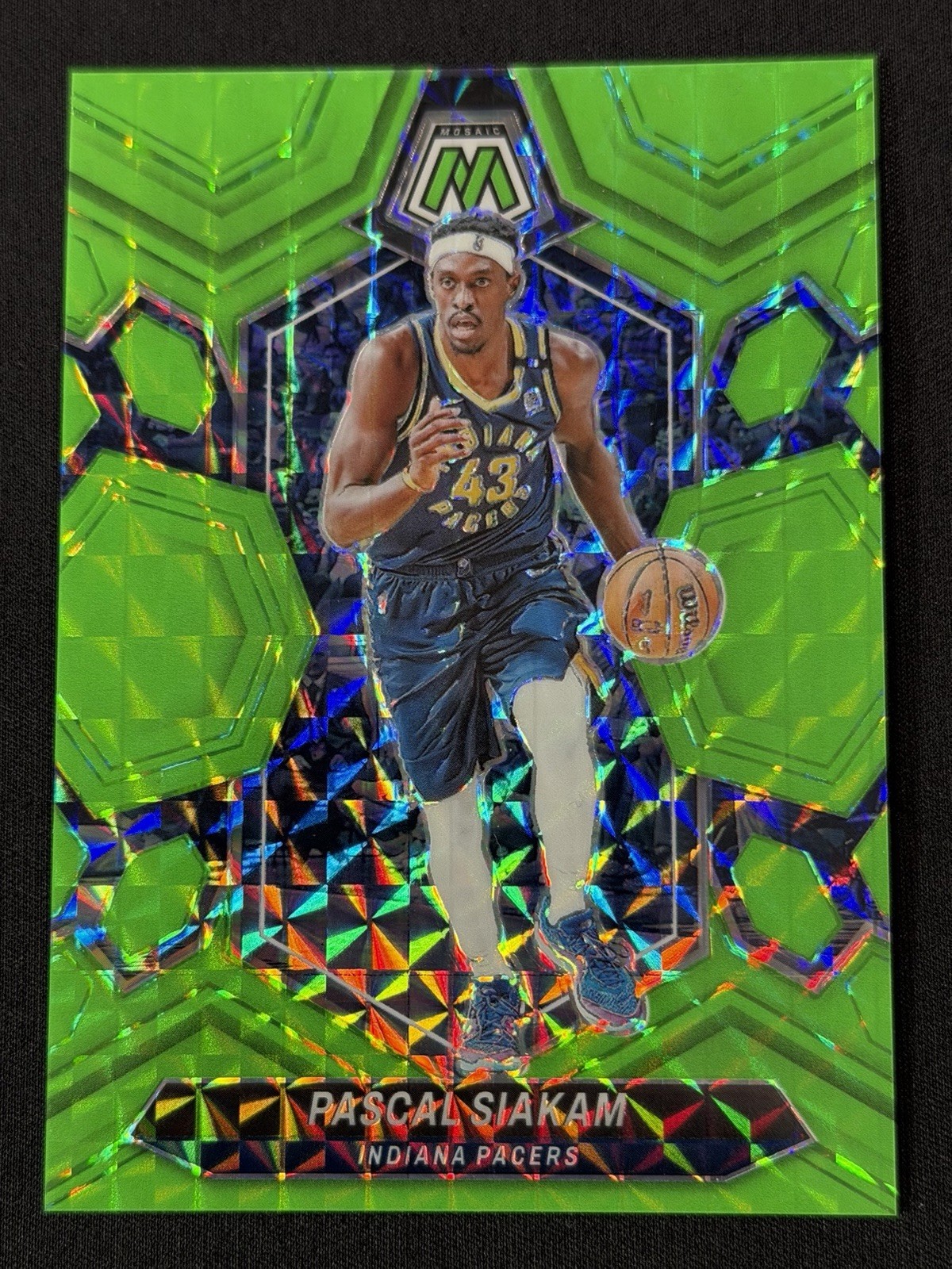 2023-24 Panini Mosaic Pascal Siakam #6 Fluorescent Green Prizm /10