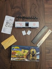 Athearn Trains In Miniature Train Car Railbox 50' Sliding Door Box Car Indian
