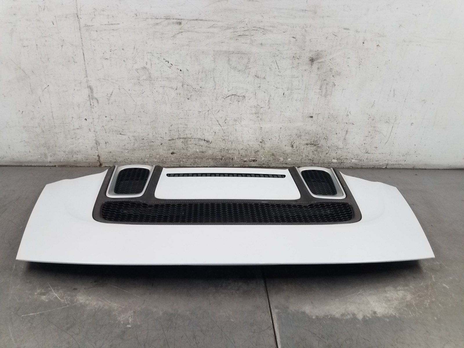 2017 Audi R8 V10 Plus Spyder Rear Engine Hatch Lid / Carbon Trim #4720