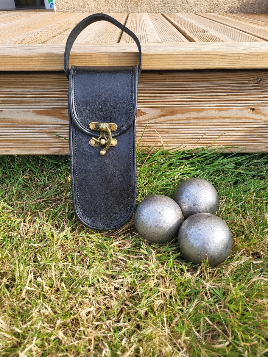 Sacoche en cuir pour boules de pétanque