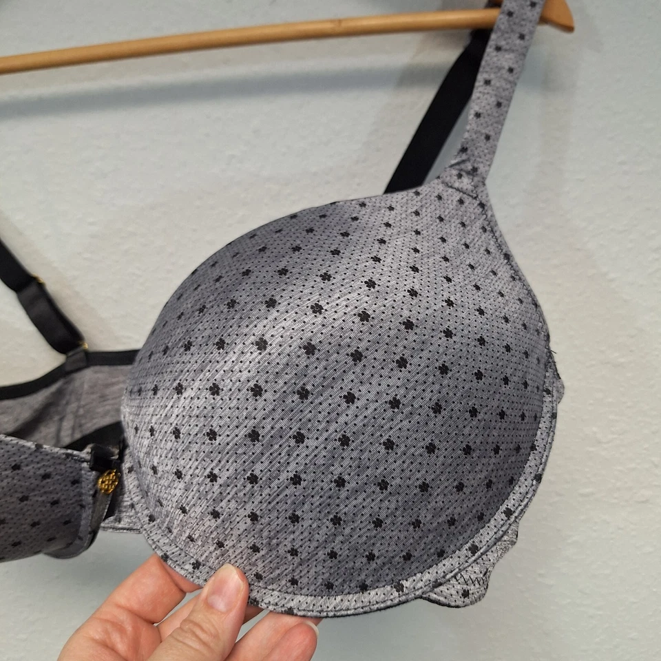 Sutiã Daisy Fuentes cinza com bolinhas pretas sem aro feminino tamanho 42D - Imagem 3 de 4