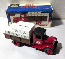 1992 ERTL 1931 HAWKEYE CRATE TRUCK COIN BANK Big "A-AUTO PARTS 1:34 DIECAST
