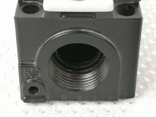 Siemens 3SE7 110-2AA Interrupteur de Position 3SE71102AA - Photo 8 sur 8