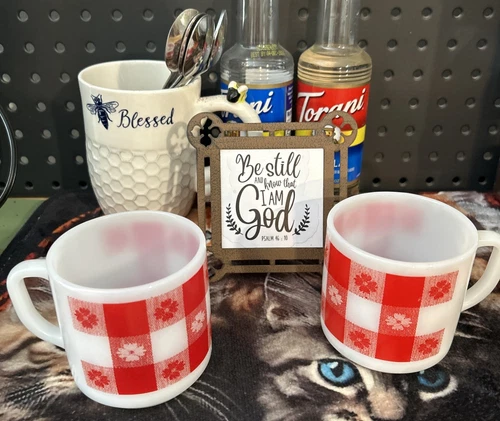 Set of 2 Vintage Federal Milk Glass Coffee Mugs~ Red picnic Plaid Flowers