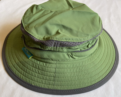 SUN DAY AFTERNOONS, CHILDREN'S S, 1-3 YEARS SUN HAT, CHIN STRAP, Green & Gray
