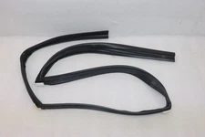 New 2014-2019 Kia Soul REAR FRONT Door Window Run Channel 82540-B2000 OEM