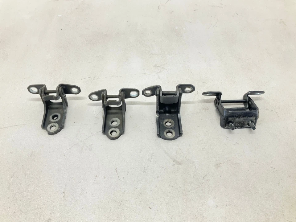 20-25 Nissan Sentra Rear Left & Right Door Hinge Pair OEM - Image 3 of 4