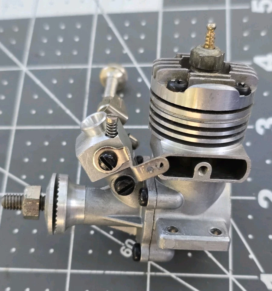 VINTAGE ~ Enya 09 Model, RC Airplane Engine - Image 4 of 4
