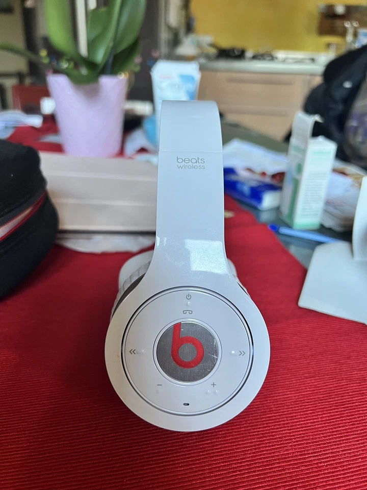 Beats Solo Pro, foto 2 di 5