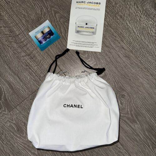 CHANEL Beauty Drawstring Dust Bag Pouch Gift Giving Storage Cloth & Samples - Afbeelding 1 van 5