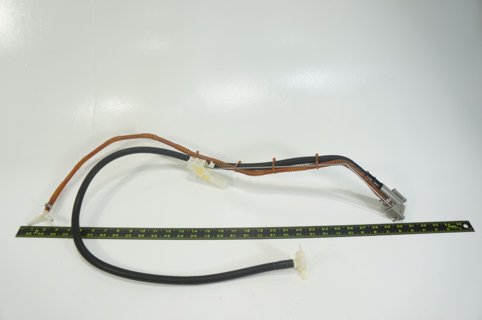 OEM 03-2010 Bentley Continental Flying Spur Speed Left Side Fuel Pump Hose Line
