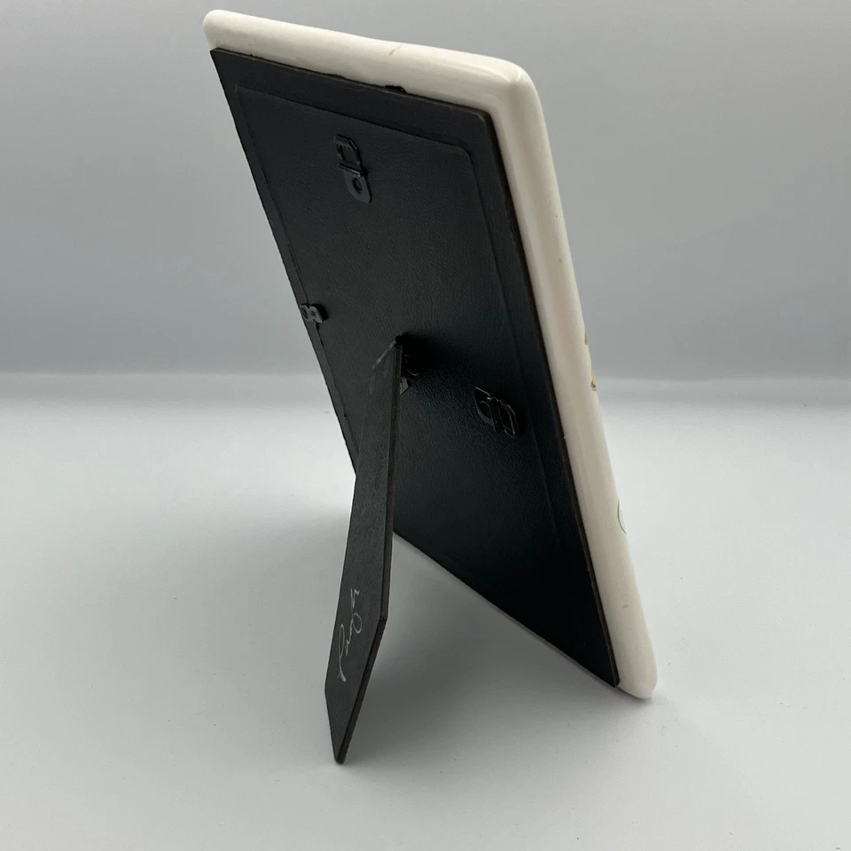 手绘陶瓷相框花卉蜜蜂设计桌面显示器 — 第 4/4 张图片