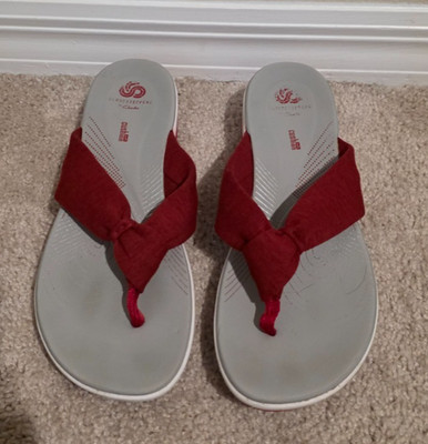 Clarks Cloudsteppers Arla Glison Flip Flop in Red Women's 10