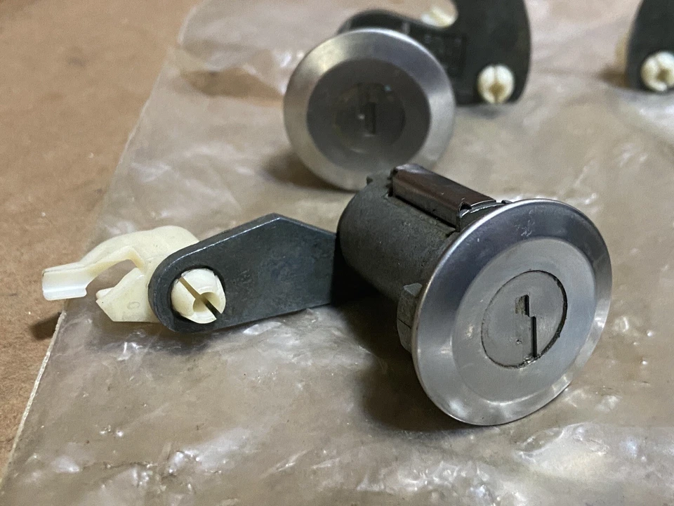 Ford FRONT, REAR & SLIDING SIDE Door Lock Cylinder Kit - 1981-1991 E150 E250 NOS - Image 2 of 4