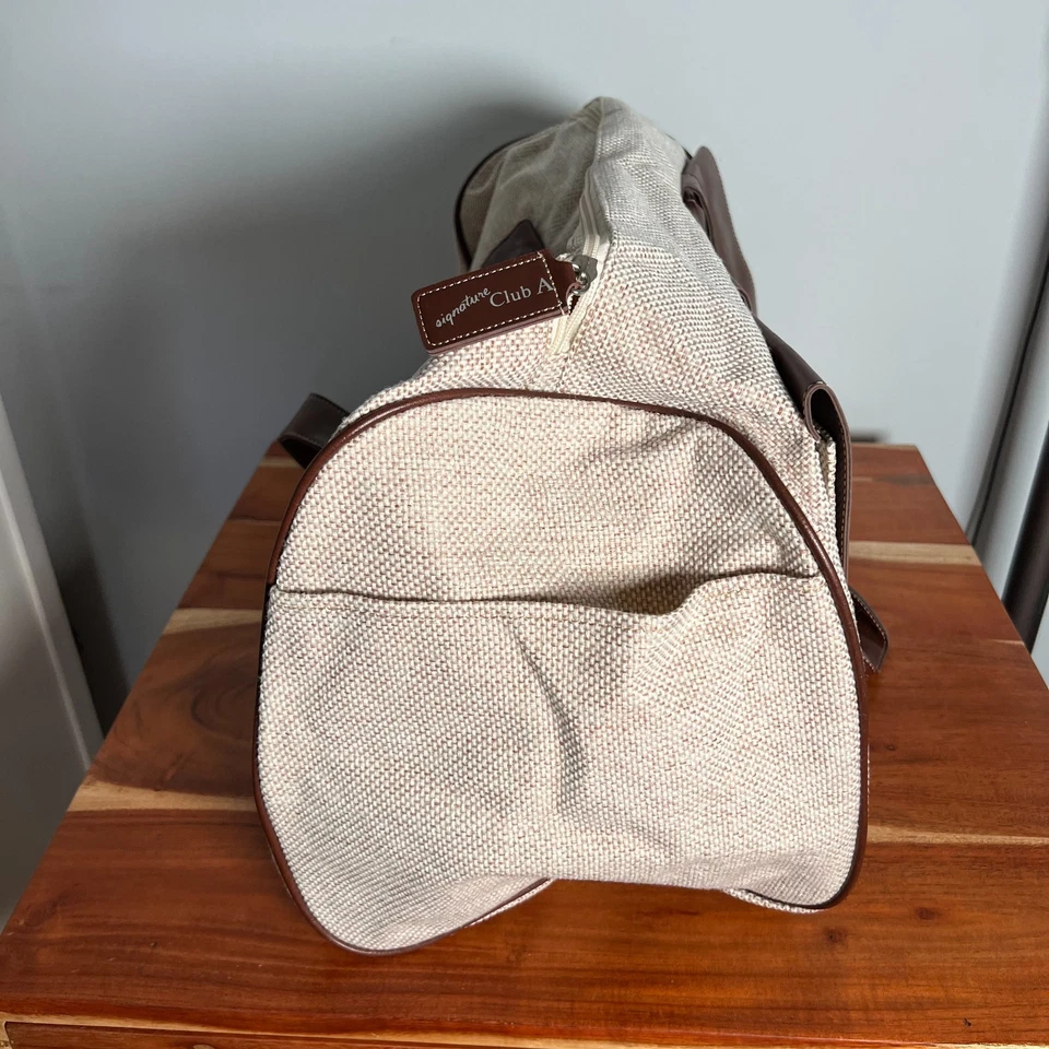 Signature Club A Cosmetic Duffle Bag Lined 20x12x10 Full Zip Beige/Brown - Image 3 of 4
