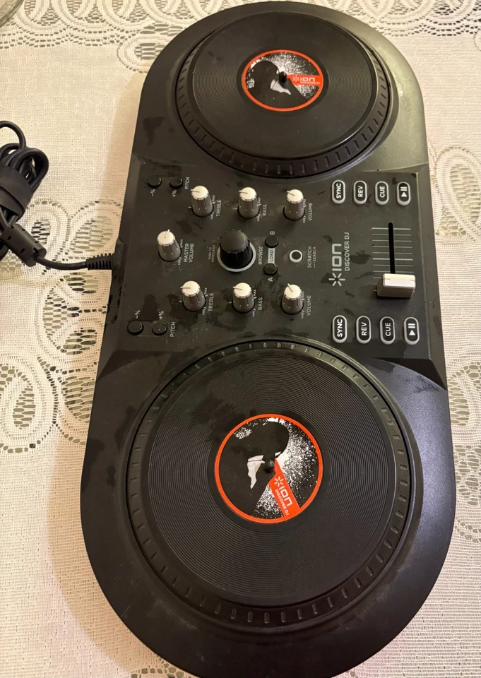 Ion Black Red Discover DJ Controller Scratch USB Audio Deck Mixer Tested Works! - Image 4 of 4