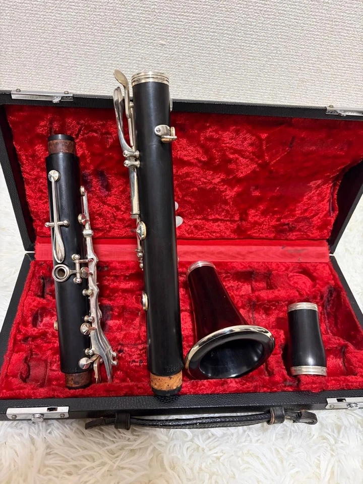 Clarinete Buffet Crampon E13 madera de granadilla usado con estuche rígido - Imagen 2 de 4