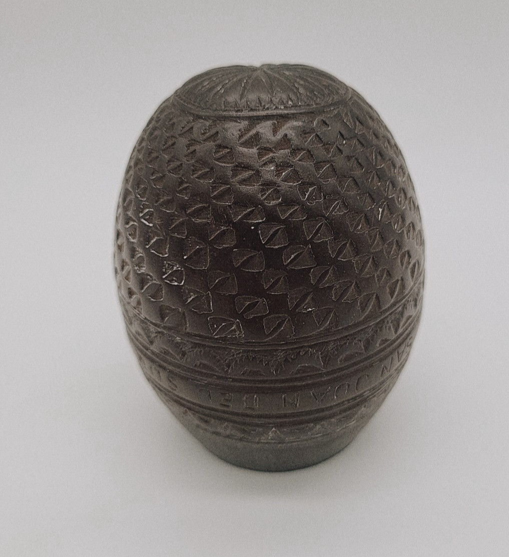 Vintage Thai Hand Carved Coconut Shell Egg Geometric Folk Art Amulet 0.7 oz