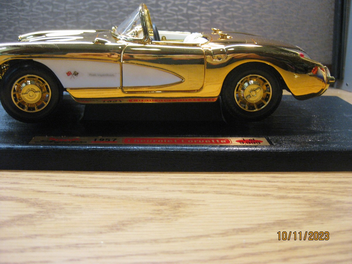 【激レア】CHEVROLET CORVETTE1957☆1:18 激レア】CHEVROLET CORVETTE1957☆1:18 Vintage Chevrolet