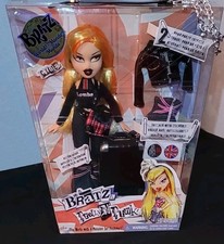  BRATZ WORLD PRETTY 'N' PUNK LONDON CLOE Fashion Doll w/ Suitcase *Read Discrip*