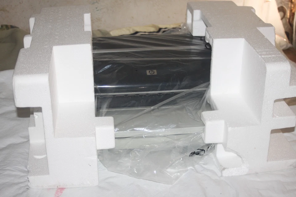 HP Deskjet 9800 Wide Format Color Printer (No Ink) UNTESTED (AS IS) - Image 2 of 4