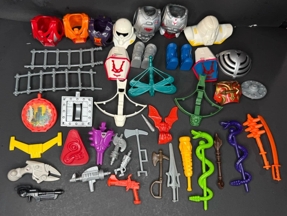 Lote de accesorios MOTU Masters of the Universe años 80 + armadura bastón Foto 2 de 4