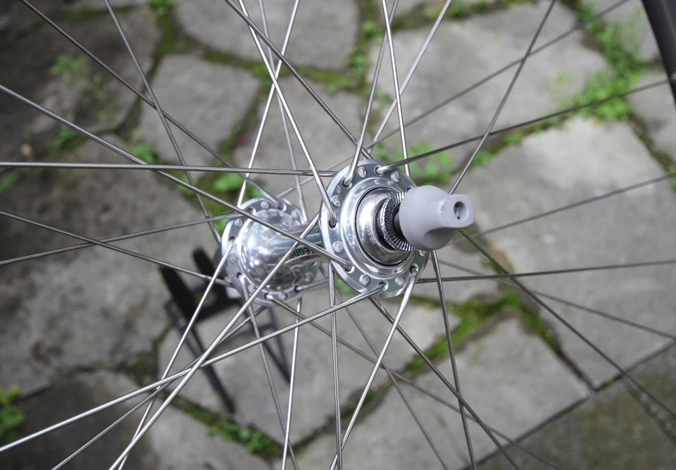 Shimano Ultegra HB 6500 FH Hub / ? Mavic Open 4CD ? / 32 H 700C Clincher Wheels - Bild 4 von 4